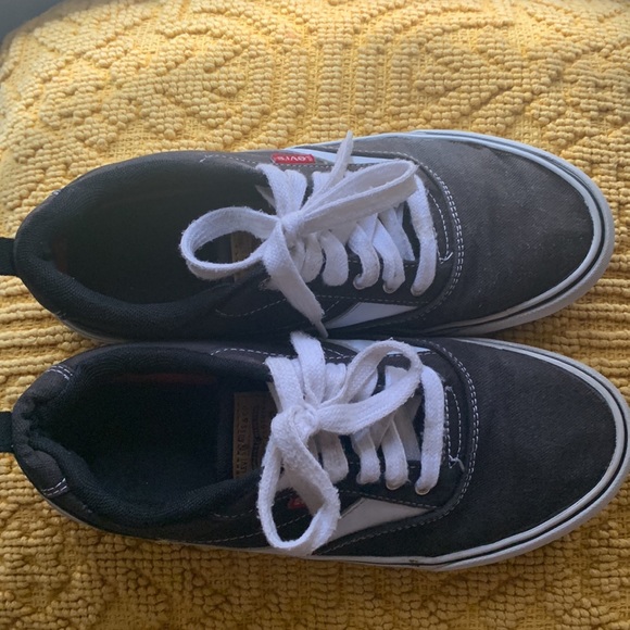 Levi’s - Picture 2 of 6